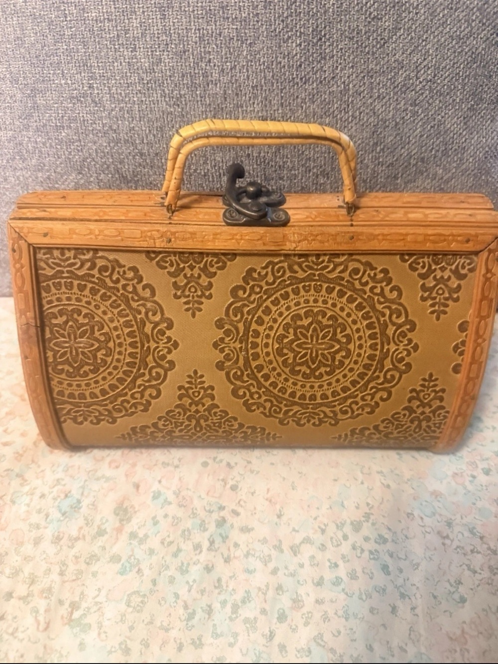 Vintage-Wooden Embossed Top-Handle Bag
